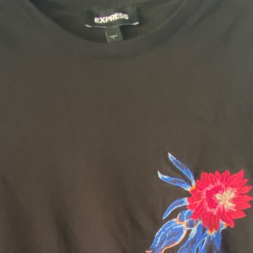 Express black with floral t-shirt - Picture 4 of 4